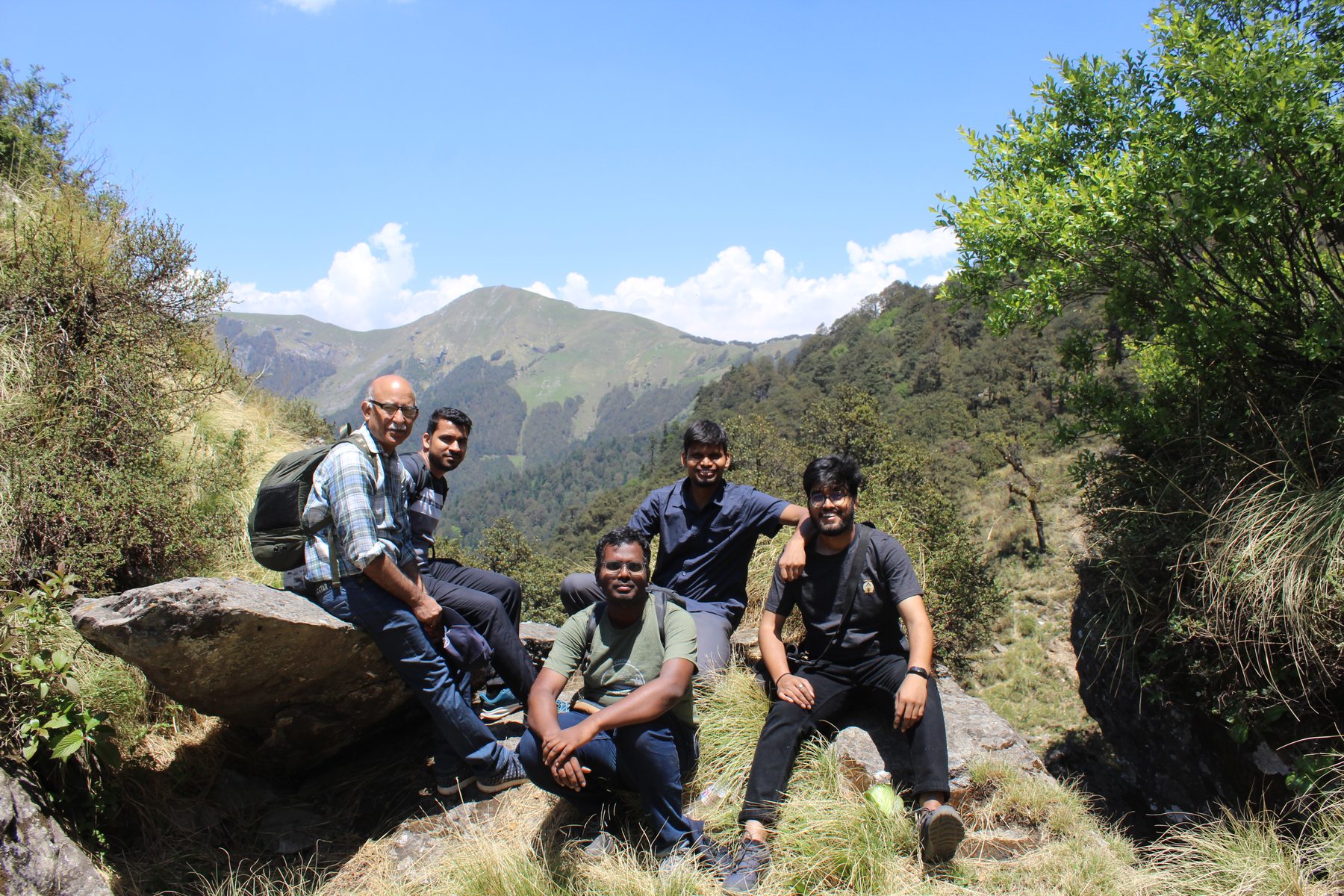 Research group during the Tirthan Valley lake trek